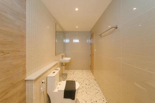 Koupelna v ubytování Hide Nimman 2 BRS at Nimman93sqm