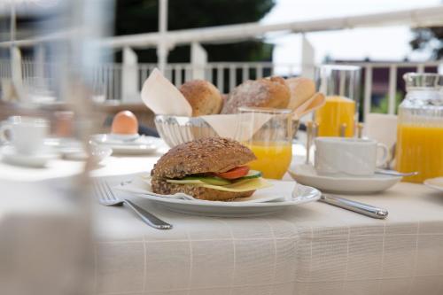 Jídlo v aparthotelu nebo okolí