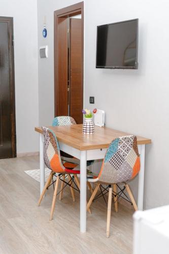 Nevila's apartment