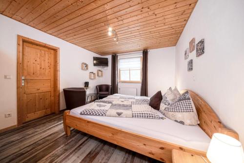 Toskanahaus, NJUALMS