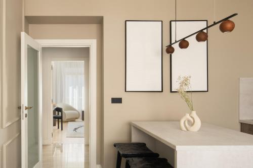Luxury Apartment Bellux Stay for 5, Split Old Town and Bacvice Sandy Beach