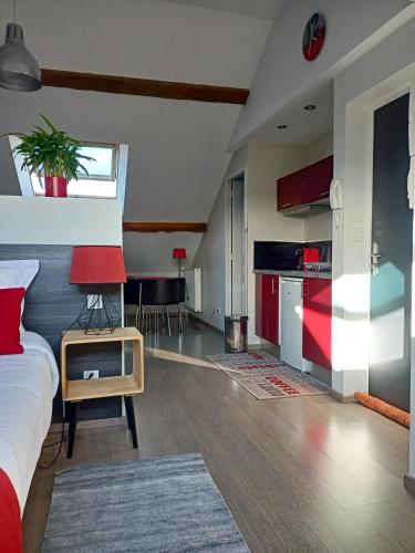 Dapur atau dapur kecil di Les Suites Angevines