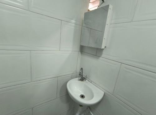 Ένα μπάνιο στο quarto casal suíte, próximo ao Itaú metro e expo sp