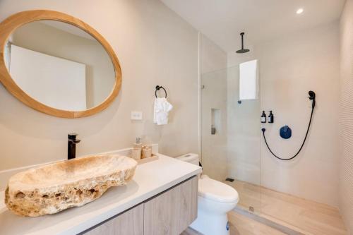 Bagno di The Bungalows #10 - Boutique Hotel in Flamingo Beach - Top Level Studio