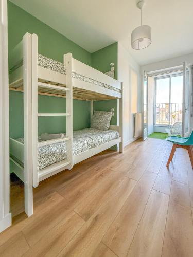 Grand appartement lumineux avec vue imprenable sur la baie des Sables d'Olonne - 6 personnes