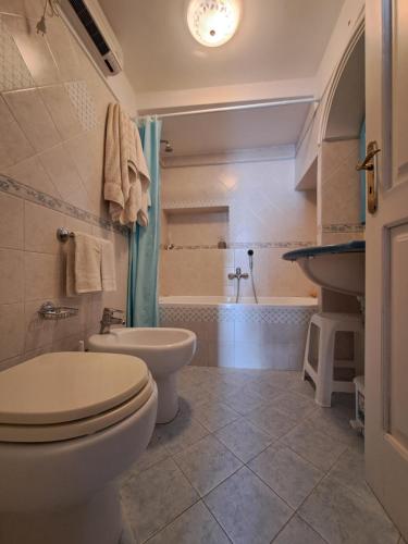 Bilik mandi di Casa del Corriere