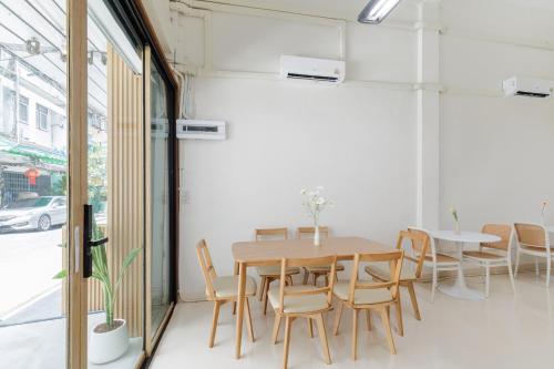 Χώρος καθιστικού στο A Townhouse 100m from BTS Bangchak