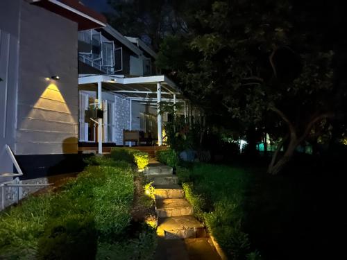 Сад в United House Nairobi