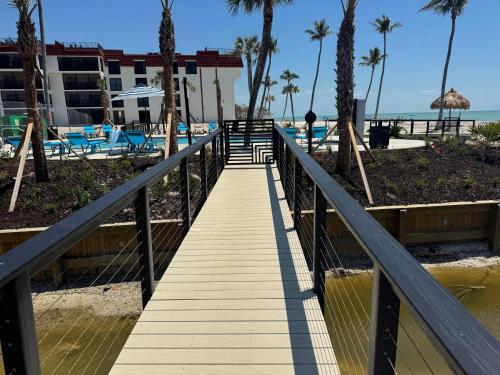 Πισίνα στο ή κοντά στο Pointe Santo C27 - Gorgeous Gulf Front Residence at Pointe Santo