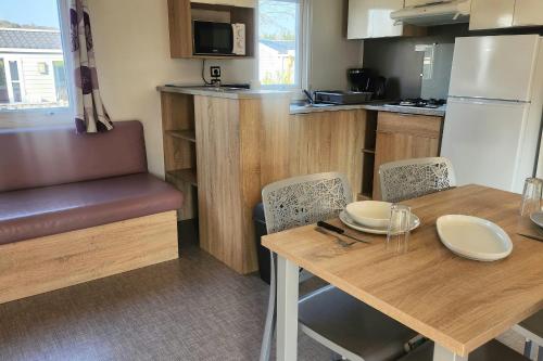 Photo de la galerie de l'établissement Charming mobile home near beach Houlgate, à Houlgate