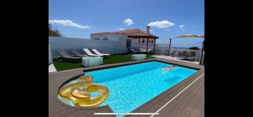 Private pool, parking, BBQ in the South of GC