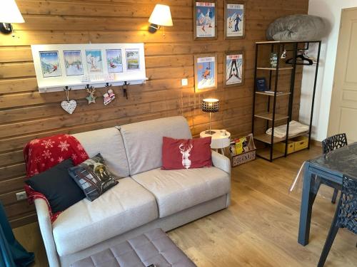 Studio, parking privé couvert, terrasse, Wifi fibre