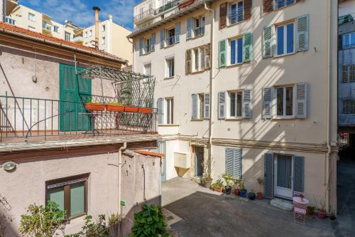 Nice Renting - CLEMENCEAU - Riviera Cocoon Calm Elegance Design photo 15