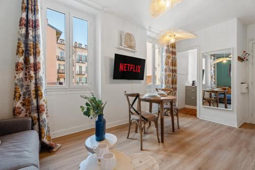 Nice Renting - CLEMENCEAU - Riviera Cocoon Calm Elegance Design photo 10