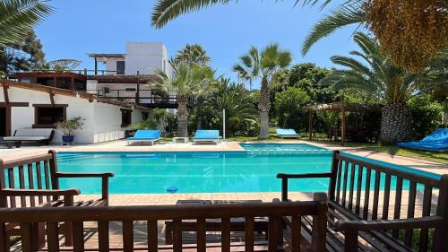 Bazén v ubytování Casa de Playa Asia nebo v jeho okolí