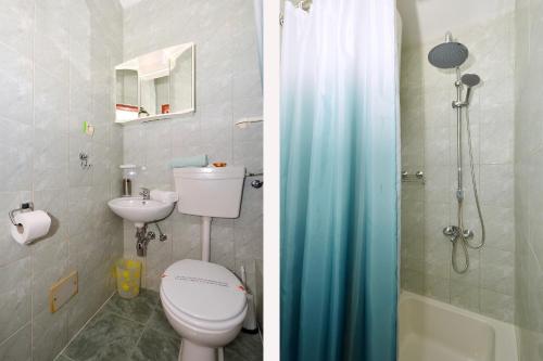 Apartments by the sea Trogir - 24168