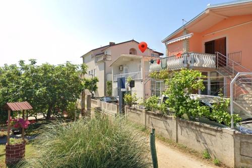 Apartments with a parking space Sabunike, Zadar - 24172