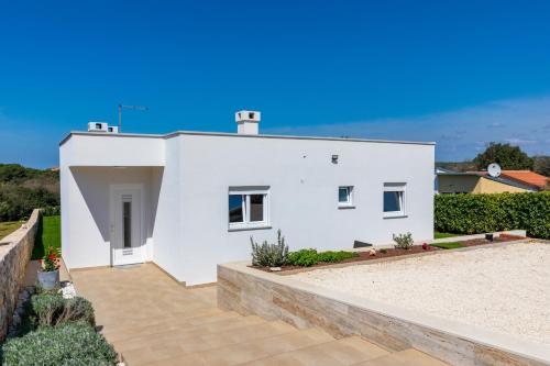 Holiday house with a parking space Rovinj - 24274