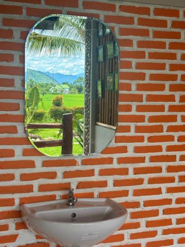 Bilik mandi di Sumatra Expedition Lodge