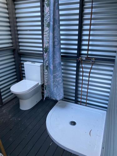 Koupelna v ubytování Trees Rd Glamping