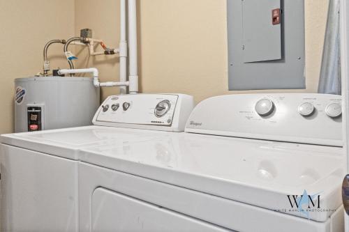 Ванная комната в Oceanfront 2-Bedroom Condo in Ocean City, MD Perfect for Relaxing Getaways