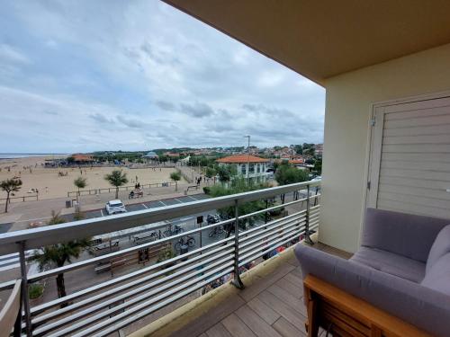 Appartement rénové avec parking, proche océan à Anglet - FR-1-239-1117