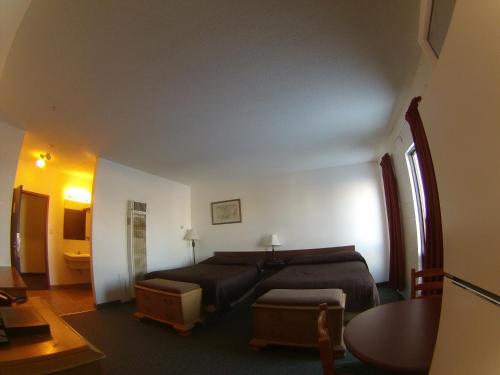 Posezení v ubytování Rycroft Hotel