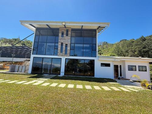 Gallery image of Residencias Sueño Dorado Golden Experience in Aserrí
