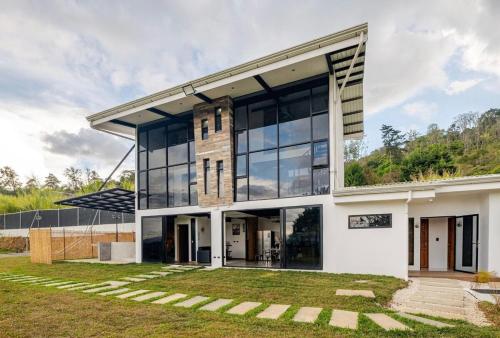 Gallery image of Residencias Sueño Dorado Golden Experience in Aserrí