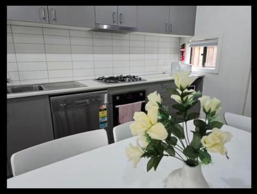 Una cocina o cocineta en Serenity Home 9 by Hiverooms