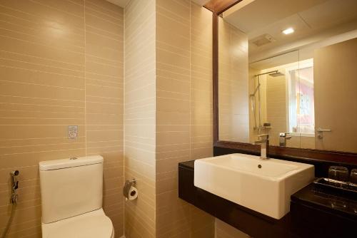 Ένα μπάνιο στο Rua Rasada Hotel - The Ideal Venue for Meetings & Events