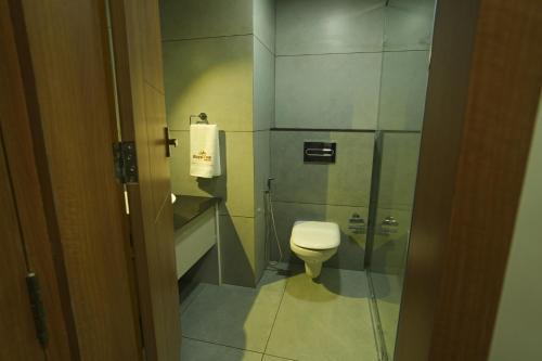 Bilik mandi di Royal Casa Cochin