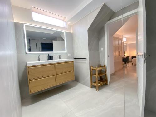 Villa with private swimming pool in Sevilla