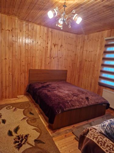 Postel nebo postele na pokoji v ubytování Ismayilli home