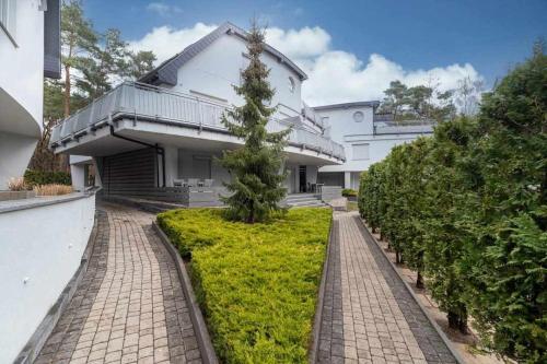 Apartament HAPPY - BASEN, PLAŻA, OCHRONA 24h - 3 SYPIALNIE dla maksymalnie 8 osób