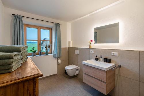 Ένα μπάνιο στο Ferienwohnung Eberlhof