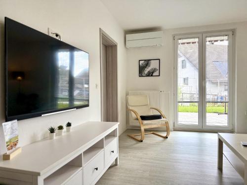 Μια τηλεόραση ή/και κέντρο ψυχαγωγίας στο Guest house Kobal