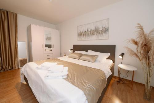 Central In Residence Split