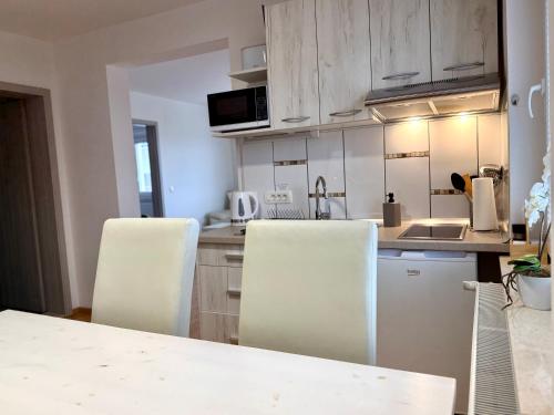 Η κουζίνα ή μικρή κουζίνα στο Guest house Kobal