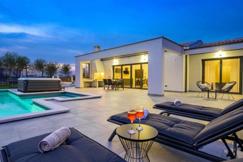 Villa Amorosa by Istrialux