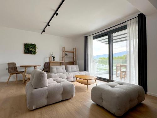 Zona de estar de On the Edge - Suites & Apartments