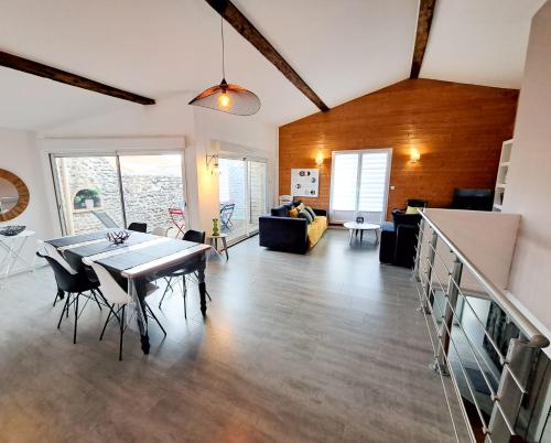 Les Cerisiers - PROCHE DU GOLF, DES THERMES DE SAUJON ET DU CENTRE VILLE - MAISON FAMILIALE