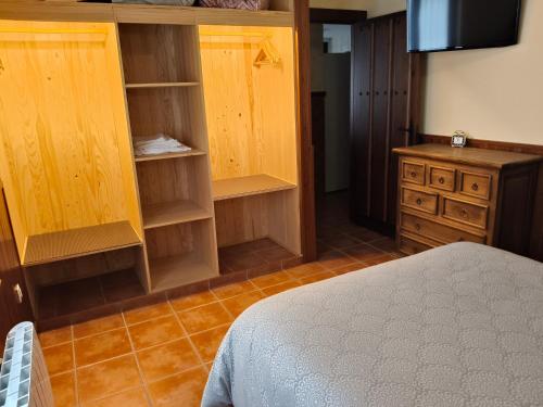 A bed or beds in a room at VuT Casa Fabe12