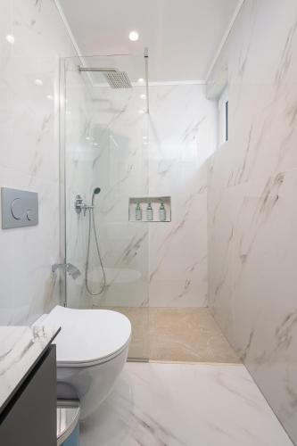 Diamante Del Mar Phaedra Modern Beachfront Apartment