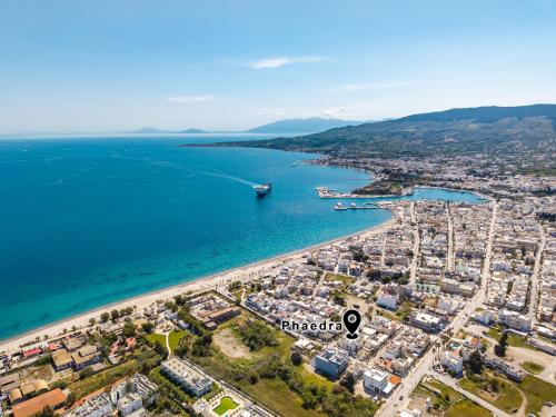 Diamante Del Mar Phaedra Modern Beachfront Apartment