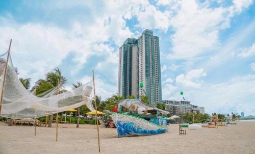 Rand korterhotelli kõrval või lähedal