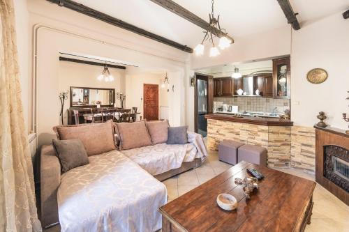 Corfu old town 100m2