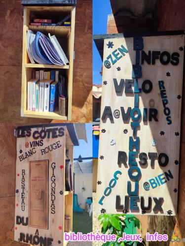 a sign that says welcome to a book store at Chez Brigitte Chambre d hôtes avec cour privative,piscine, in Sorgues