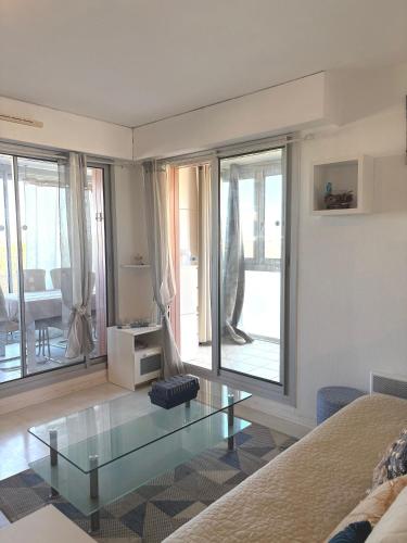 Superbe vue Appartement 4 à 6 personnes front de mer 6FLOTB79
