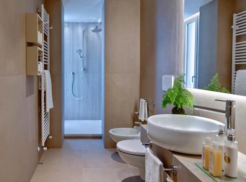 A bathroom at Terme Europa